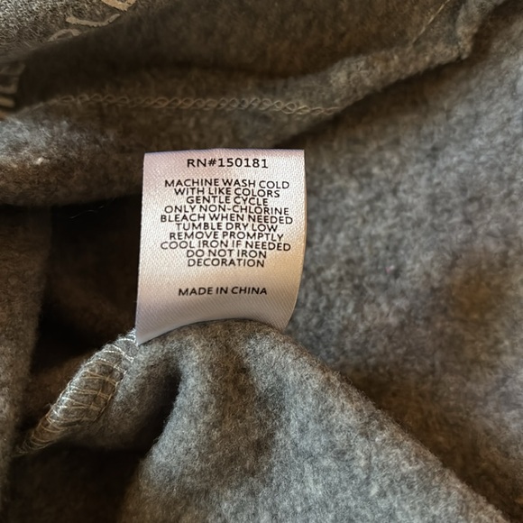 🙂SmileyWorld “Love Above All” Boxy Crew Neck Long Sleeve Sweatshirt ,Size M - Picture 11 of 13